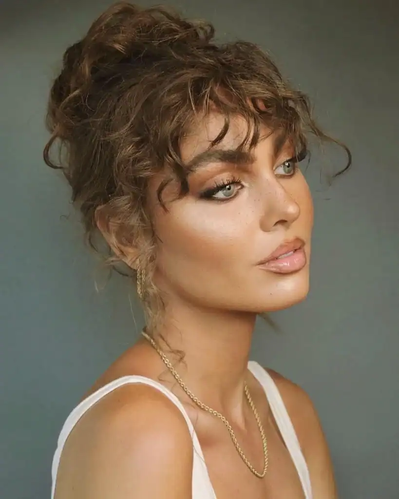 Jackie wyers wearing Latte Makeup Skin Trend