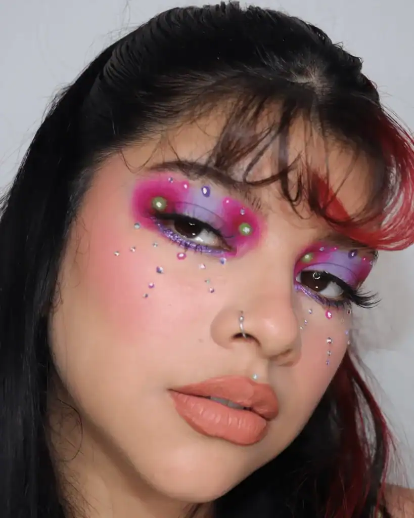 pink and purple aura eye makkeup