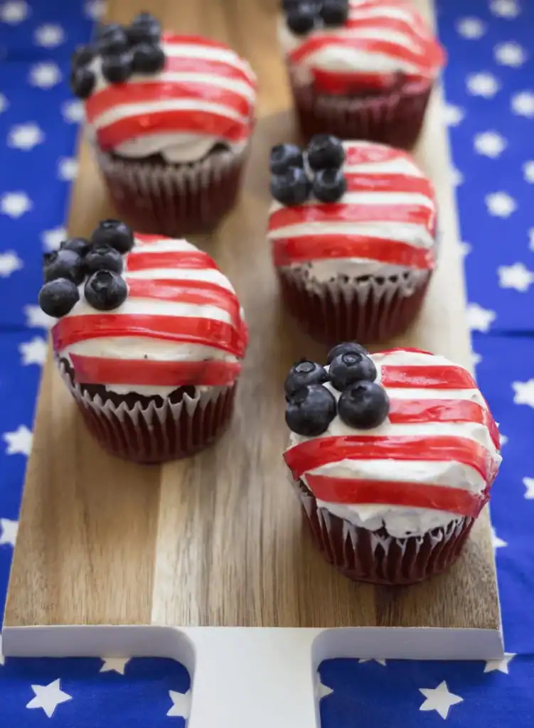4th of July Cuipcakes. Flag cupcakes