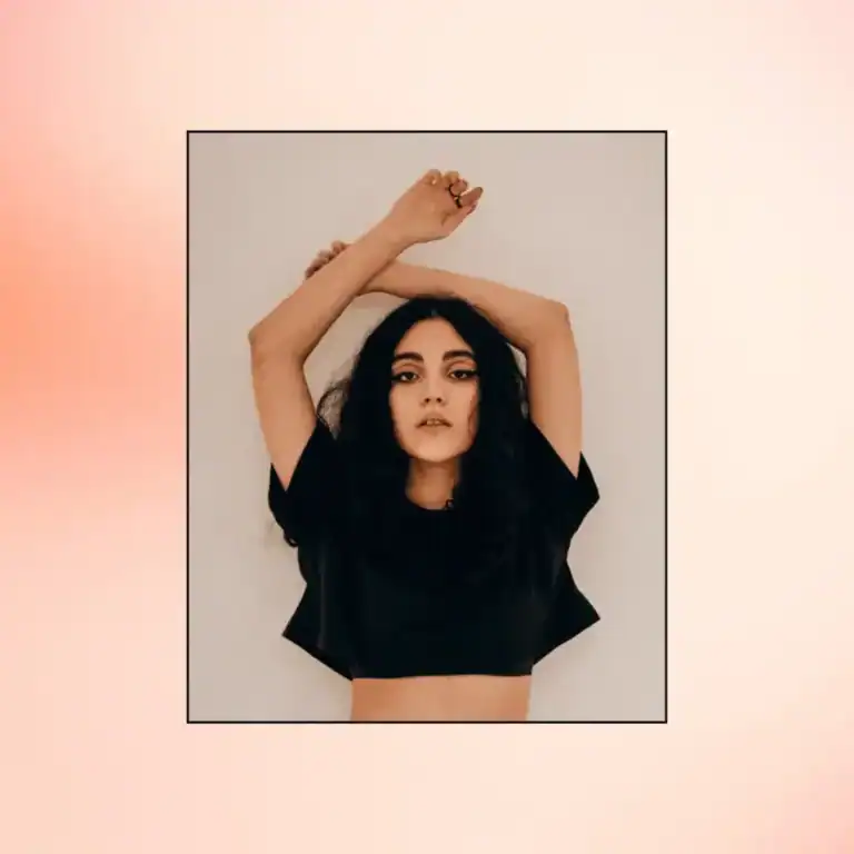 Self-Care-Morning-Rituals.-Woman-posing