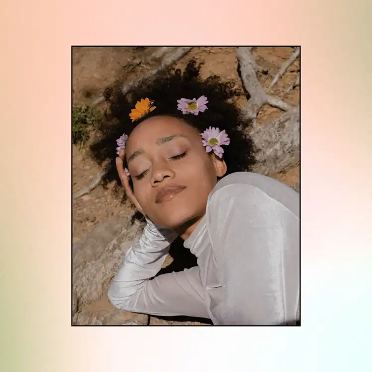 Woman-with-flowers-in-curly-inside-a-rectangle-frame.-Powerful-Gratitude-Affirmations