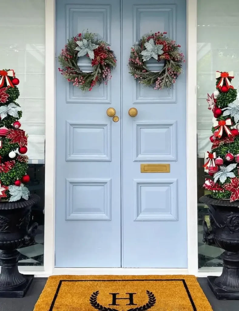 Christmas Front Porch Ideas (11)