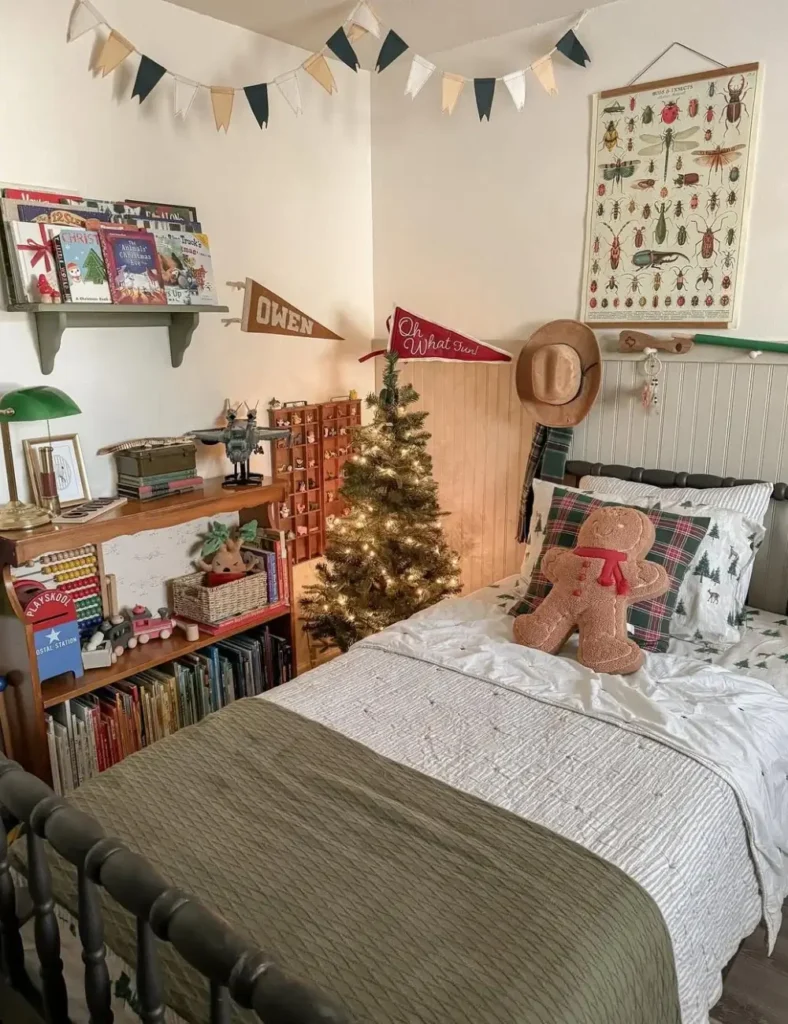 Christmas Kids’ Bedroom Idea with garland
