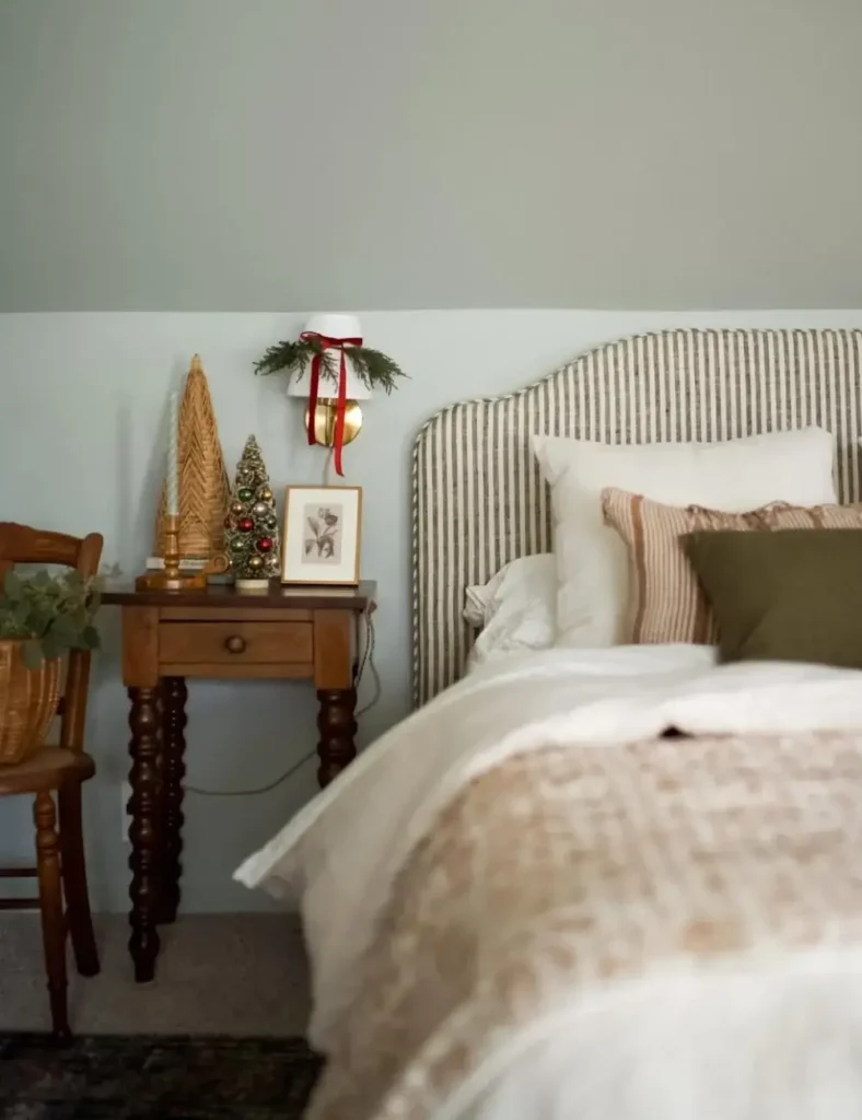 cosy Christmas bedroom ideas (3)