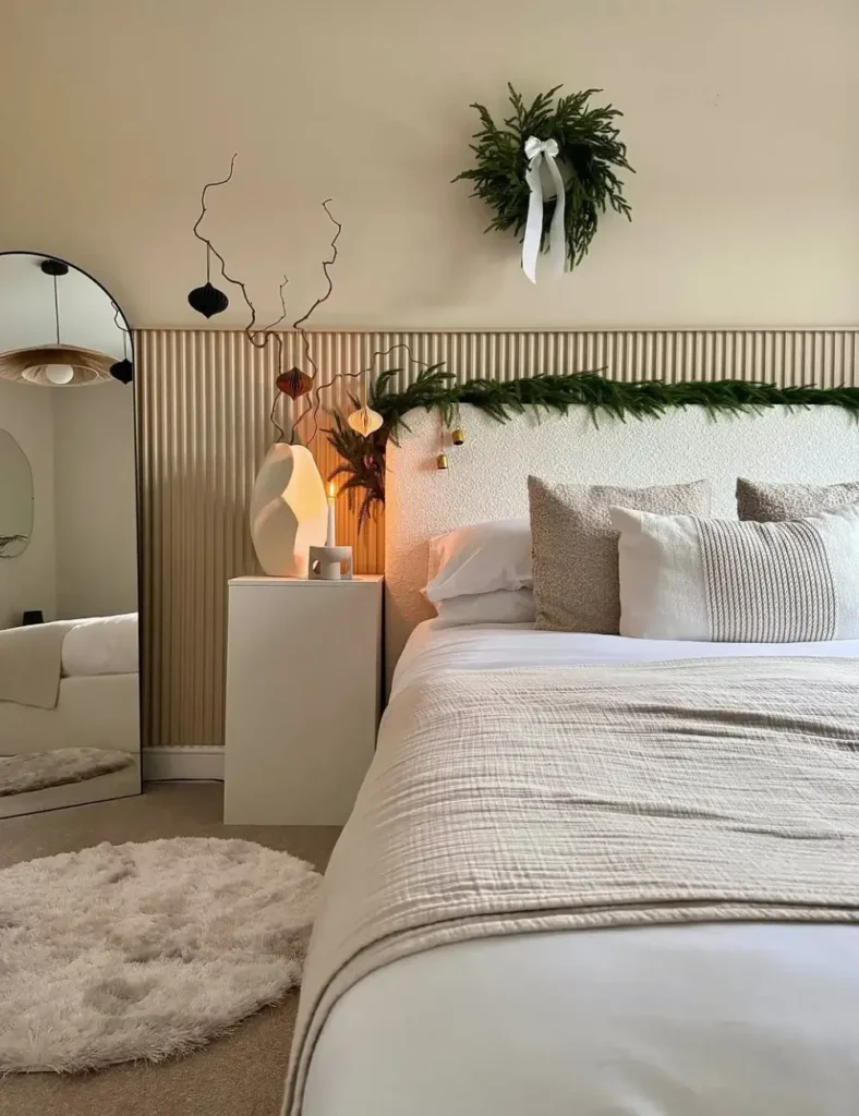 cosy white Christmas bedroom ideas