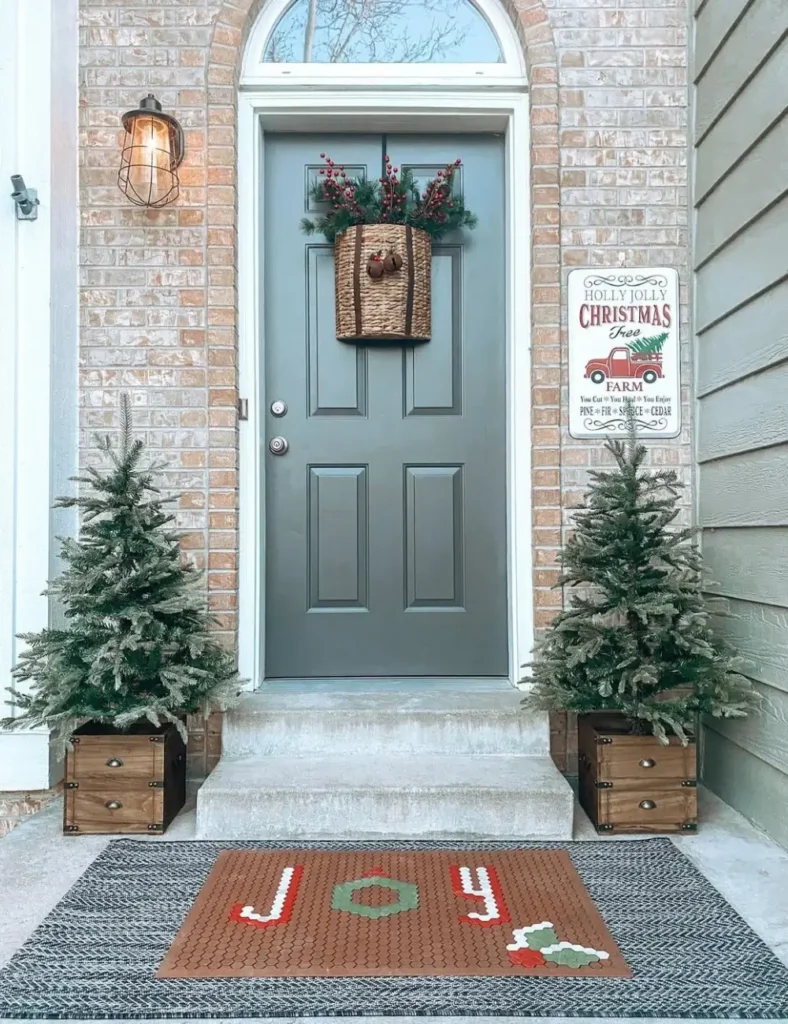 simple Christmas Front Porch Ideas