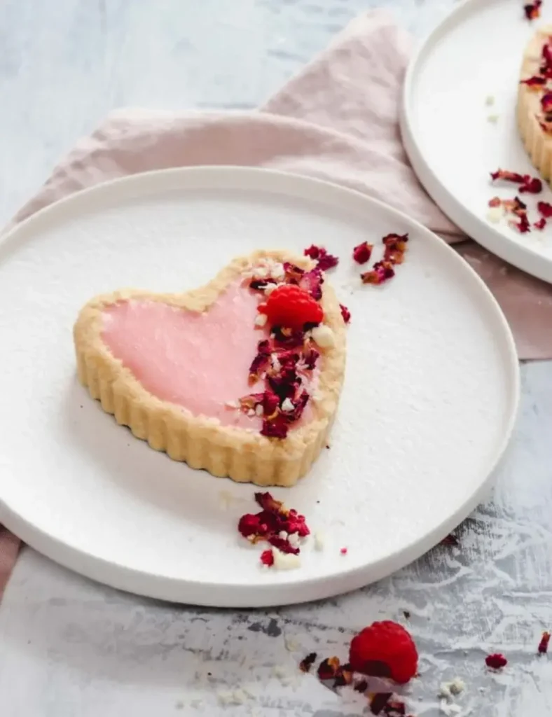 White Chocolate No-Bake Tarts. No-Bake Valentine's Day Desserts